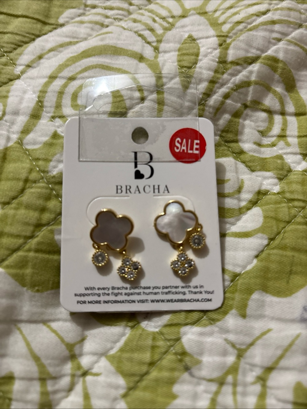 Bracha Gold & Mother-of-Pearl Clover Drop Earrings NWT Retail $48 - Picture 5 of 7